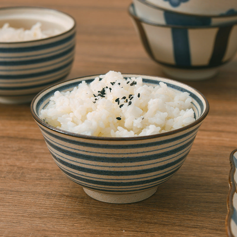 Japanese Ceramic Family Rice Bowl - 4-Person Dinnerware Set with Individual Bowls Suitable for Dining, Japanese Restaurant Table Setting, Gift